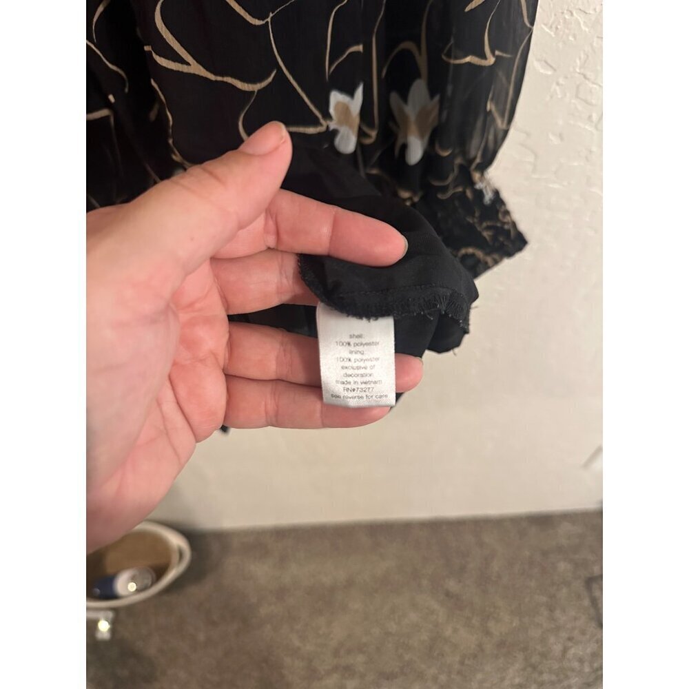 Elizabeth & James Y Black & White Gauzy Floral Long Sleeved Spring Mini Dress - Picture 10 of 11